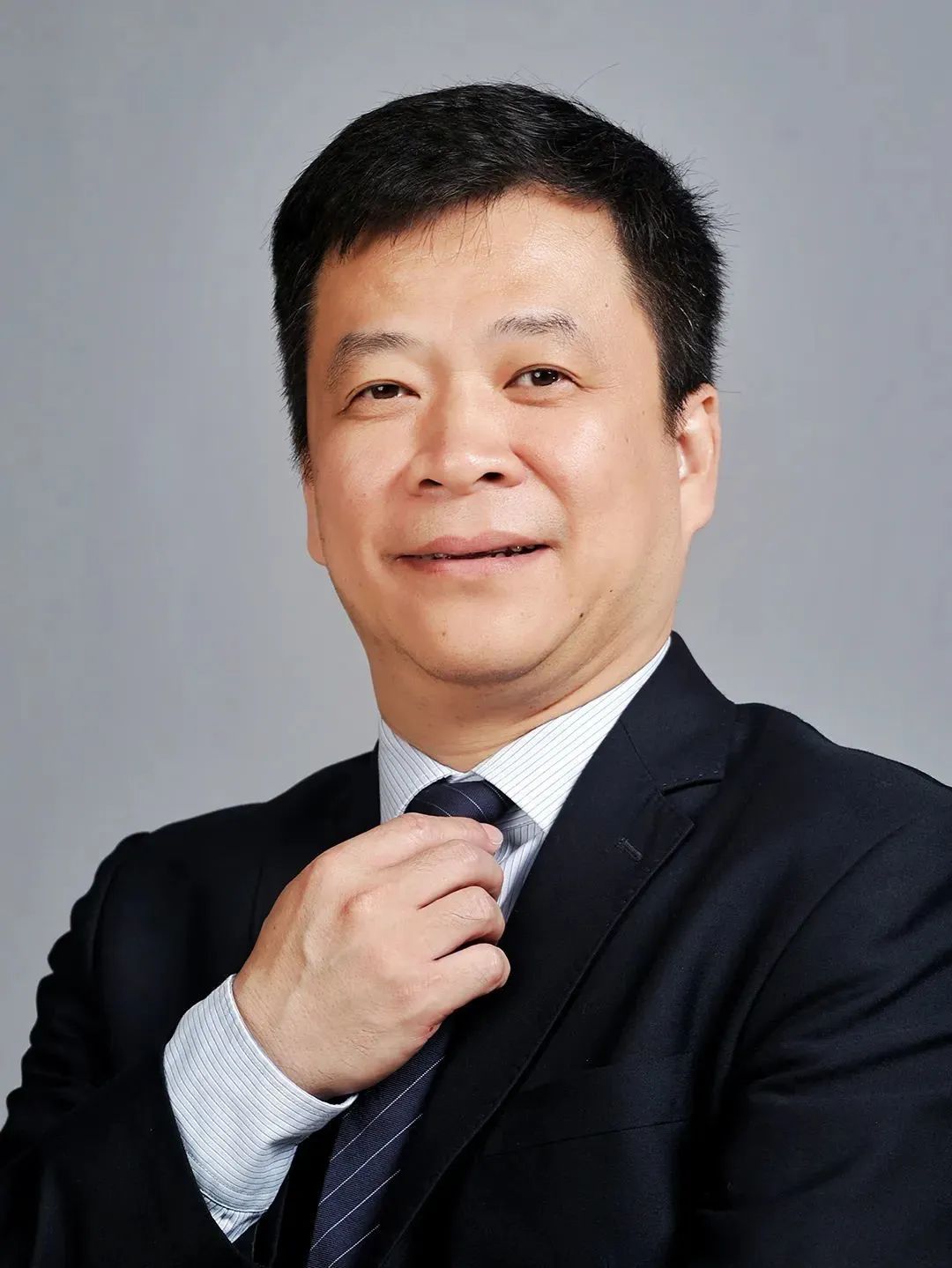 CEC2024 | 侯培勇教授：双3D技术在复杂主动脉腔内修复术中重建分支血管的临床应用